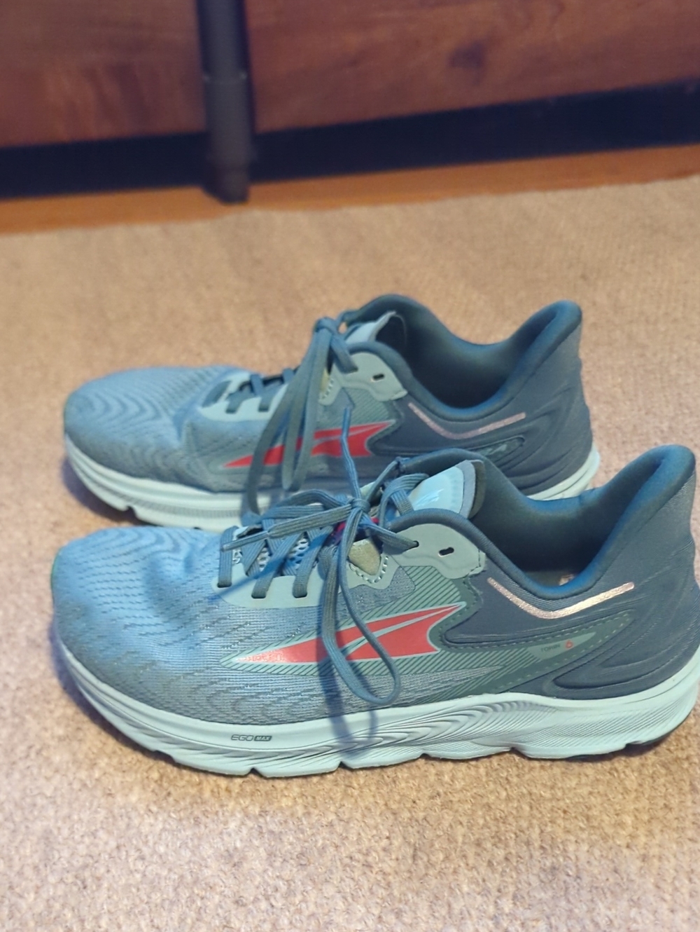 Women's Altra Running Torin 6 Running Shoes Size 8.5 Teal/Red